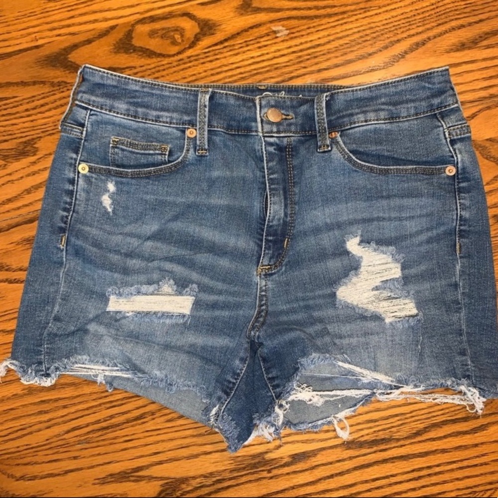 Universal Thread high rise midi jean shorts